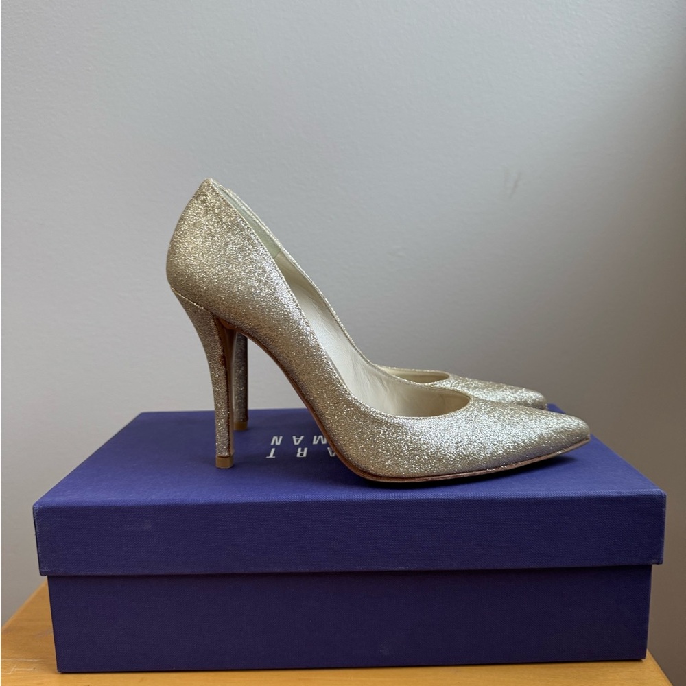 Stuart Weitzman Gold Glitter Pumps